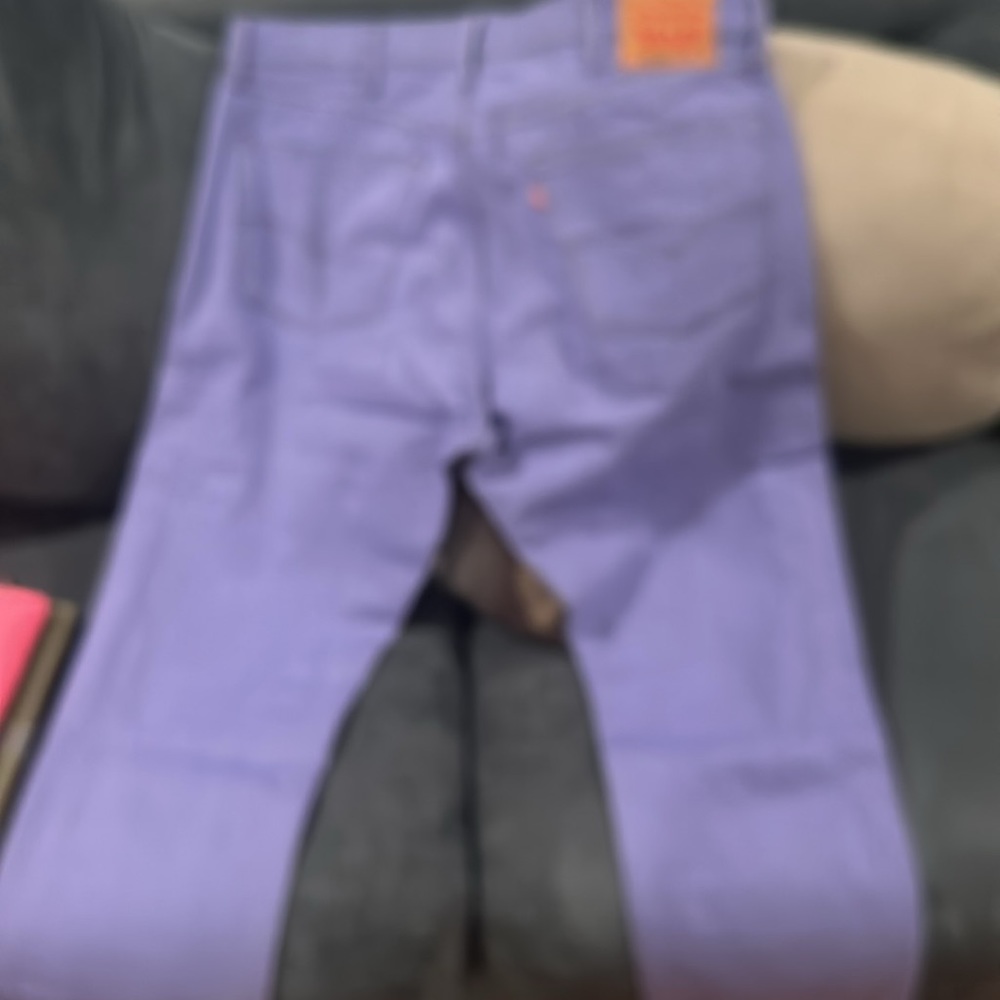 Levi’s - Picture 2 of 2